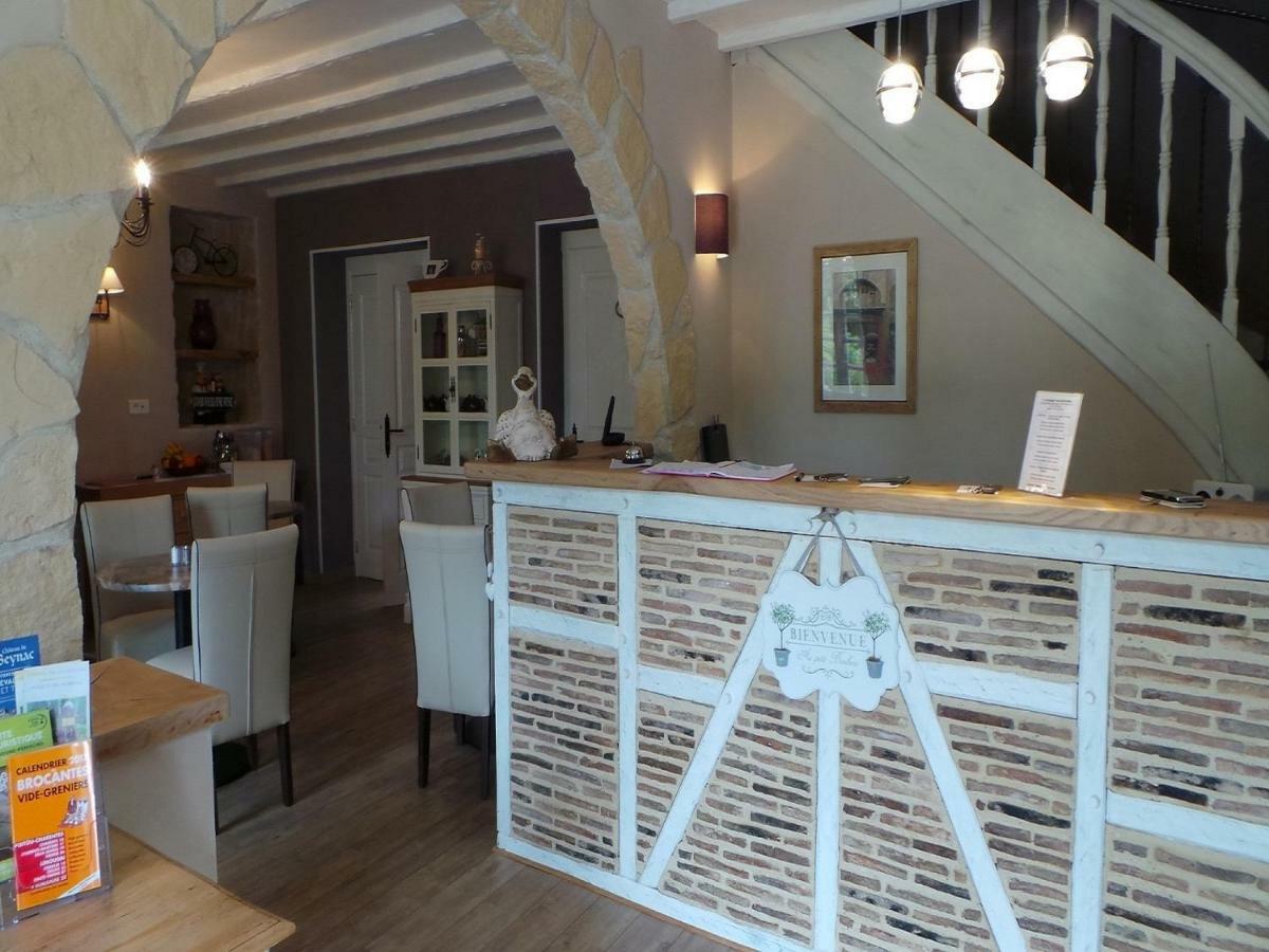 Le Montaigne Bed and Breakfast Saint-Alvère Εξωτερικό φωτογραφία